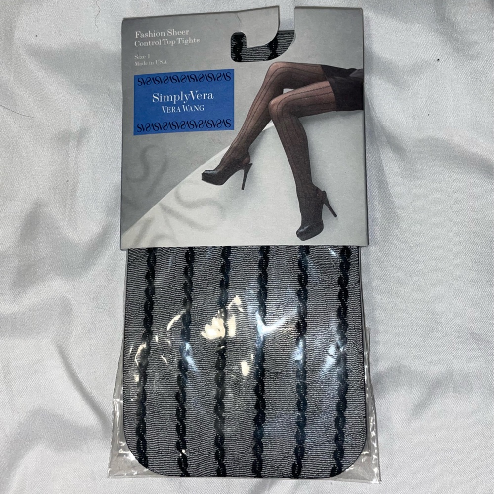 🎩NWT Simply Vera Control Top Tights